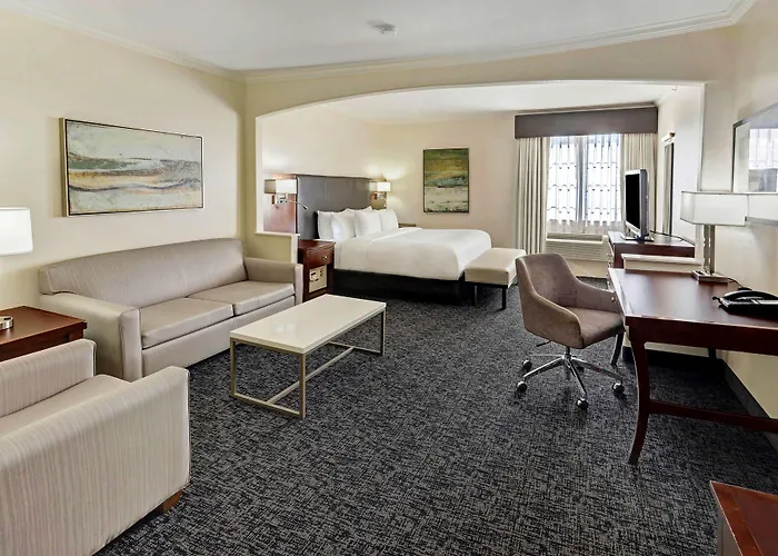 Best Western Plus Downtown Inn & Suites